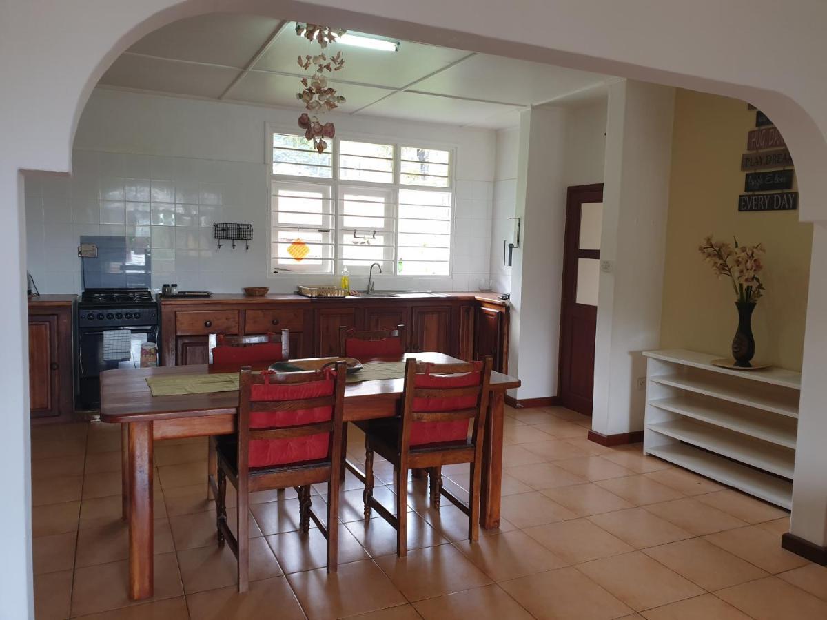 La Maison Hibiscus Self Catering Accommodation Beau Vallon  Exterior foto
